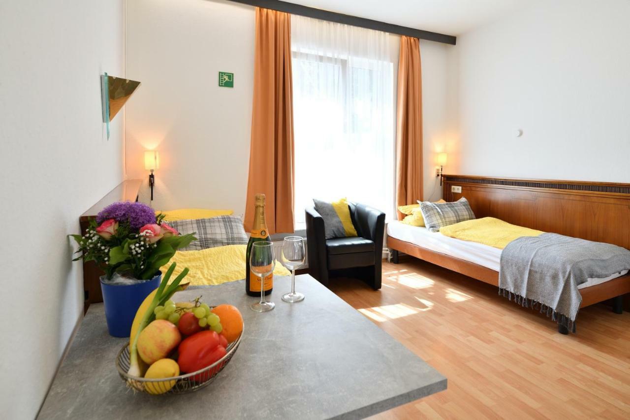 Aparthotel Ford BRE