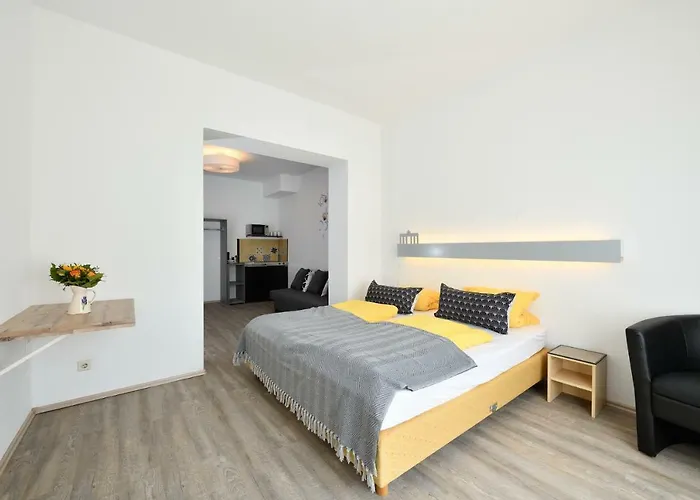 Ford Apartment